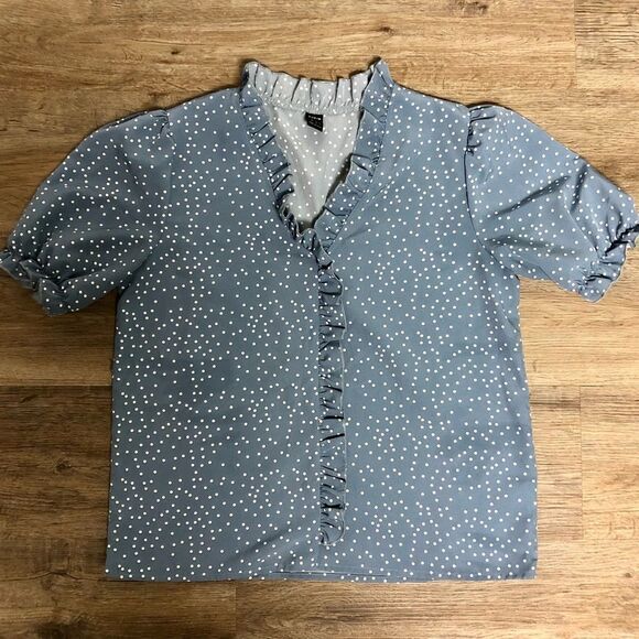 Shein Woman’s Blue and White polka dot top, ruffle detail, short sleeved, size M - Picture 1 of 8
